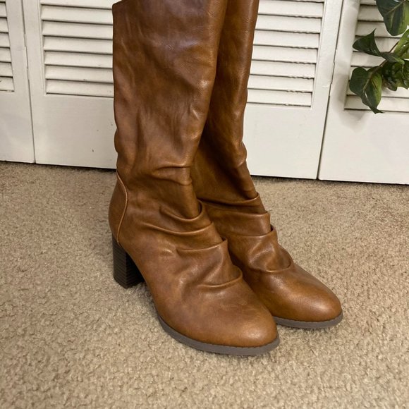 Journee Collection Women's Sequoia Stacked Heel Slouch Mid-Calf Boots Brown 7.5 - Picture 2 of 9